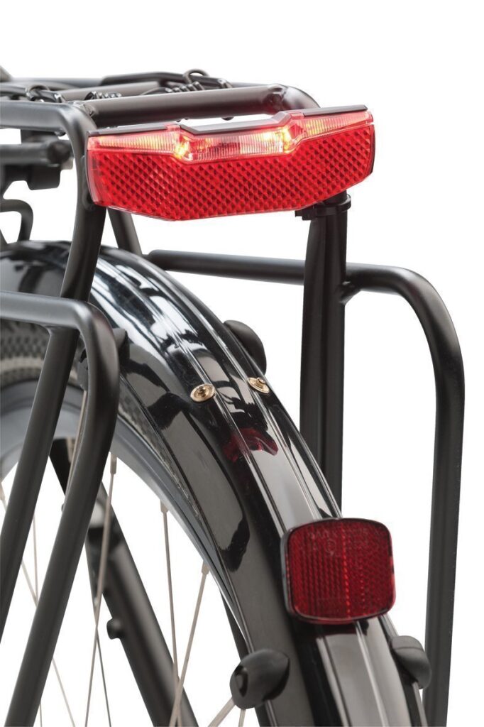 Axa achterlicht blueline E-bike 6-12v 80mm Zwart